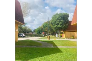 421 NW 109th Ave #7a, Miami, FL 33172, Sold 05/07/21