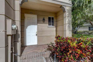 975 Lucaya Dr, West Palm Beach, FL 33404, Sold 10/18/21