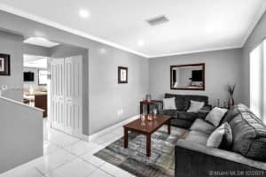 8430 NW 8th St APT A6, Miami, FL 33126, Sold 04/29/21