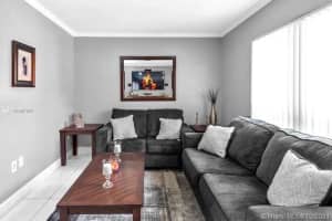 8430 NW 8th St APT A6, Miami, FL 33126, Sold 04/29/21