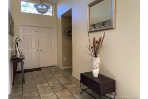 8340 NW 188th St, Hialeah, FL 33015, Sold 04/19/21