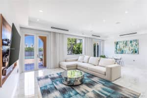 20745 NE 32nd Pl, Aventura, FL 33180, Sold 12/23/21