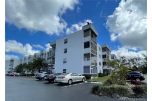 2998 Sunrise Lakes Dr E, Sunrise, FL 33322, Sold 06/07/21