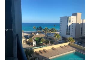 322 Buchanan St, Hollywood, FL 33019, Sold 04/28/21