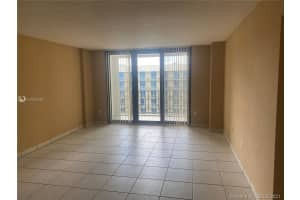 322 Buchanan St, Hollywood, FL 33019, Sold 04/28/21