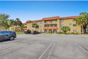 7304 La Placida Dr, Coral Springs, FL 33065, Sold 06/25/21