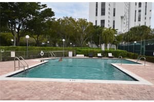 20412 NE 34th Ct, Aventura, FL 33180, Sold 06/25/21