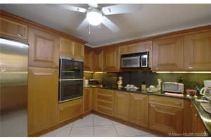20412 NE 34th Ct, Aventura, FL 33180, Sold 06/25/21