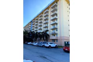 4550 NW 9th St, Miami, FL 33126, Sold 09/07/21