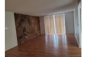 8501 NW 8th St, Miami, FL 33126, Sold 04/30/21