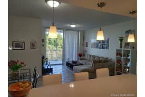 9725 NW 52nd St, Doral, FL 33178, Sold 03/31/21