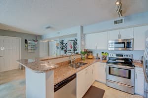 1155 Brickell Bay Dr, Miami, FL 33131, Sold 11/01/21