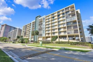 17600 N Bay Rd N802, Sunny Isles Beach, FL 33160, Sold 07/26/21