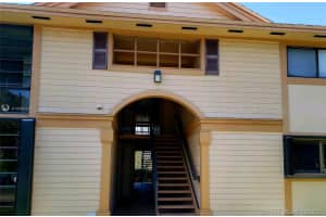 18725 NW 62nd Ave, Hialeah, FL 33015, Sold 04/16/21