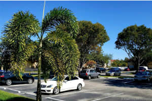 18725 NW 62nd Ave, Hialeah, FL 33015, Sold 04/16/21