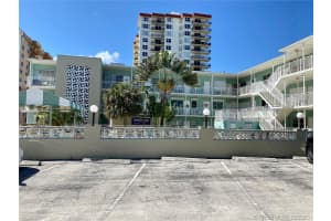 1504 S Surf Rd, Hollywood, FL 33019, Sold 05/05/21