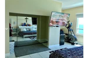 5445 Collins Ave # Ts5, Miami Beach, FL 33140, Sold 09/15/21