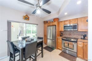 5701 NW 98th Way, Coral Springs, FL 33076, Sold 04/12/21