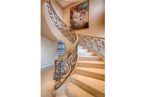 10 Edgewater Dr, Coral Gables, FL 33133, Sold 08/10/21