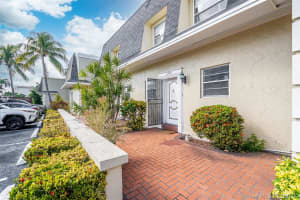 2305 NE 7th St, Hallandale Beach, FL 33009, Sold 06/04/21