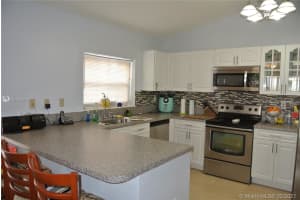 19411 NW 87th Pl, Hialeah, FL 33018, Sold 03/26/21