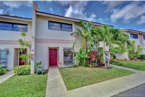 2700 S Oakland Forest Dr, Oakland Park, FL 33309, Sold 05/06/21