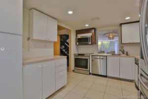 2314 NE 7th St, Hallandale Beach, FL 33009, Sold 05/13/21