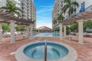 5085 NW 7th St, Miami, FL 33126, Sold 08/09/21