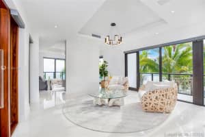 300 Palm Ave, Miami Beach, FL 33139, Sold 10/08/21