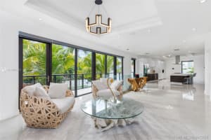 300 Palm Ave, Miami Beach, FL 33139, Sold 10/08/21
