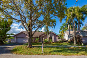 8971 SW 57th St, Cooper City, FL 33328, Sold 04/07/21