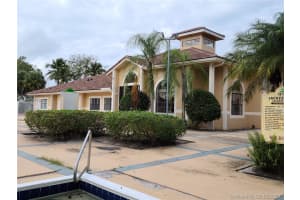 204 Palm Cir E, Pembroke Pines, FL 33025, Sold 04/19/21