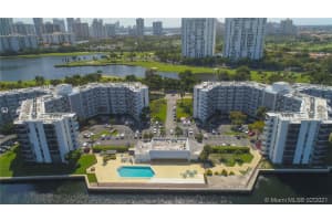 3475 N Country Club Dr, Miami, FL 33180, Sold 03/31/21