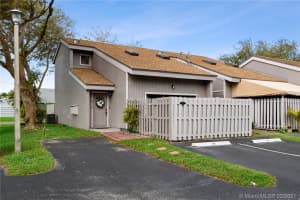 410 SE 7th St, Dania Beach, FL 33004, Sold 03/22/21