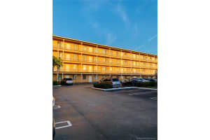17350 NW 67th Ave, Hialeah, FL 33015, Sold 05/06/21