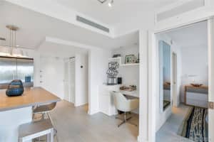 465 Ocean Dr, Miami Beach, FL 33139, Sold 07/20/21