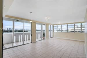 800 West Ave PH 11, Miami Beach, FL 33139, Sold 05/11/21