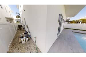 8265 NW 34th St, Doral, FL 33166, Sold 06/29/21