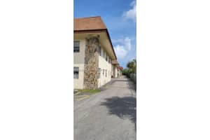 4800 NW 24th Ct APT D117, Lauderdale Lakes, FL 33313, Sold 02/22/22
