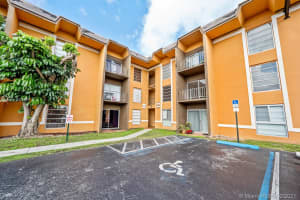 9429 SW 76th St APT W25, Miami, FL 33173, Sold 03/29/21