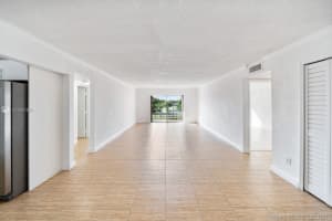 9429 SW 76th St APT W25, Miami, FL 33173, Sold 03/29/21
