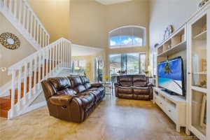 5524 NW 112th Pl, Doral, FL 33178, Sold 06/10/21