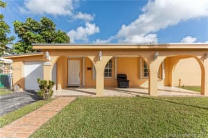 7221 NW 169th St, Hialeah, FL 33015, Sold 03/31/21