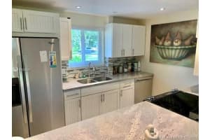 842 SW 9th St Cir, Boca Raton, FL 33486, Sold 04/30/21