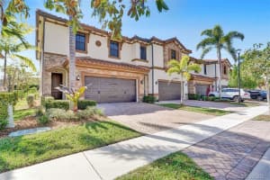 9610 Town Parc Cir S, Parkland, FL 33076, Sold 03/26/21