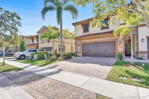 9610 Town Parc Cir S, Parkland, FL 33076, Sold 03/26/21