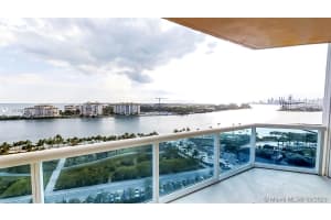 300 South Pointe Dr, Miami Beach, FL 33139, Sold 04/15/21