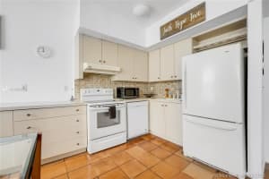 1218 Drexel Ave, Miami Beach, FL 33139, Sold 03/23/21