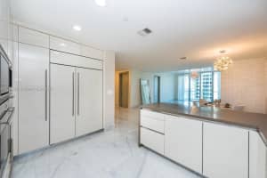 17475 Collins Ave, Sunny Isles Beach, FL 33160, Sold 09/09/22