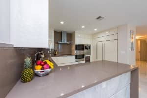 17475 Collins Ave, Sunny Isles Beach, FL 33160, Sold 09/09/22